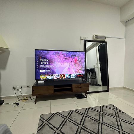 Kyra Homestay Centrus Soho Cyberjaya *Wifi And Pool* Екстериор снимка